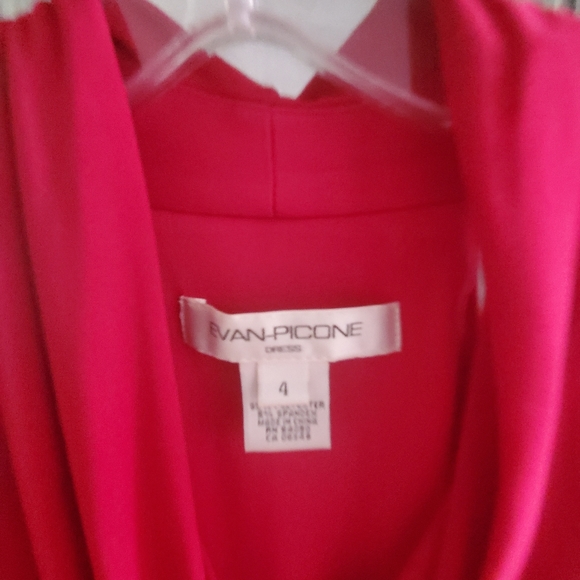 Dress - Picture 3 of 3